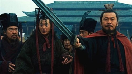 《卧龙吟》挟天子以令诸侯有啥用1