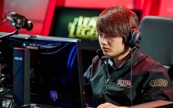 《LOL》微笑复出：能否重振WE3