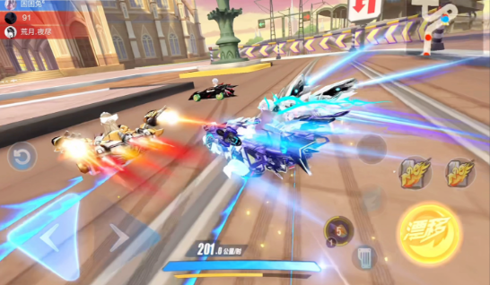 qq飞车左牵引和右牵引哪个好2